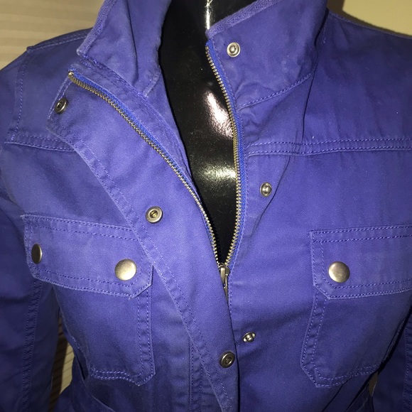 * SOLD * J. Crew Blue Relaxed Boyfriend Fit Belted Cotton Field Jacket - Medium - Picture 3 of 10